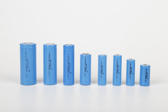 3.2V 3.7V بطارية الحديد الليثيوم الطاقة الشمسية 18650 14500 LIFEPO4 بطارية أسطوانية